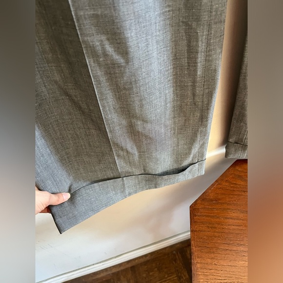 Pringle of Scotland Lightweight Gray Wide-leg Folded Hem Dress Pants size 8 Wool - Picture 2 of 14